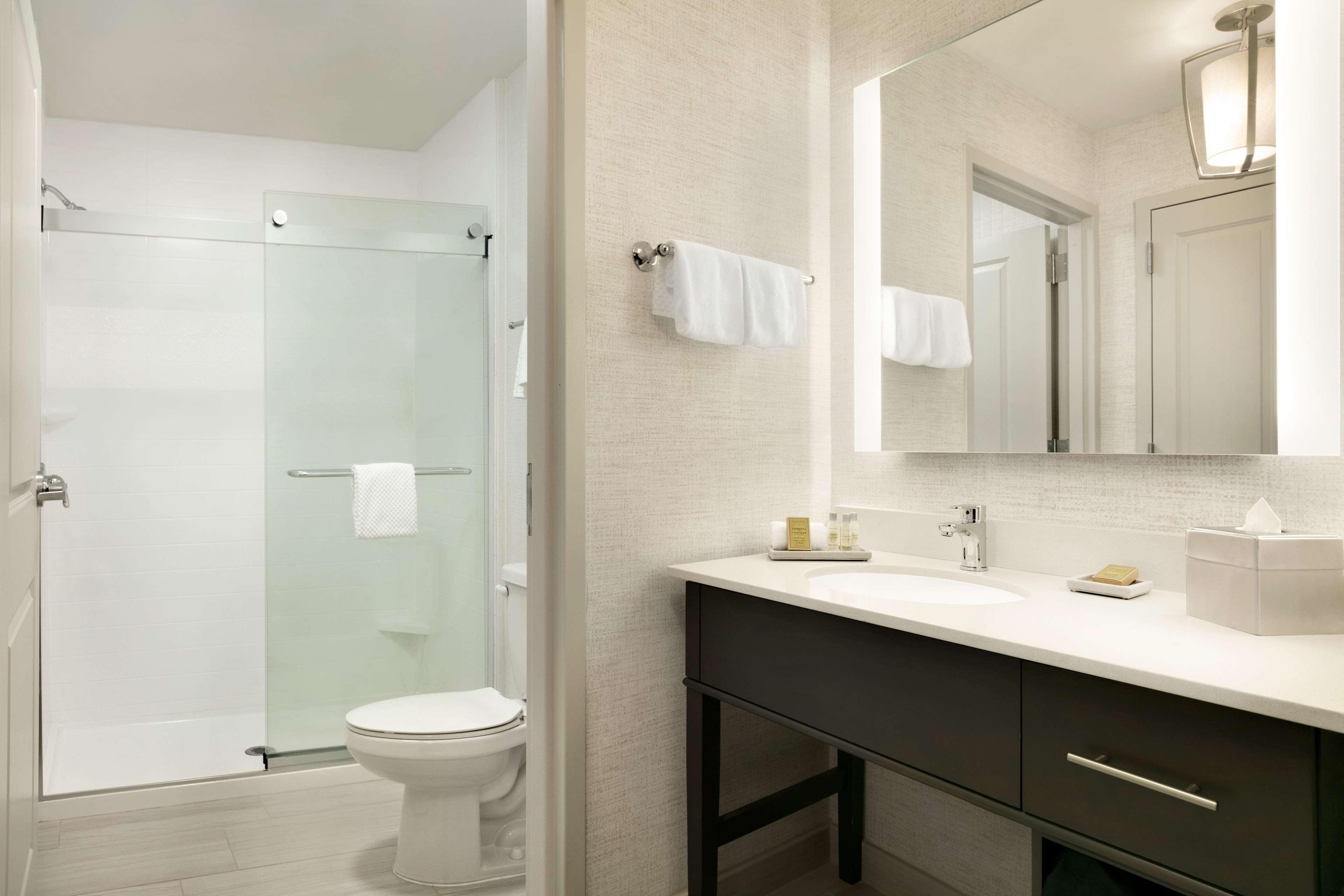 Doubletree By Hilton Mclean Tysons Ξενοδοχείο Tysons Corner Εξωτερικό φωτογραφία