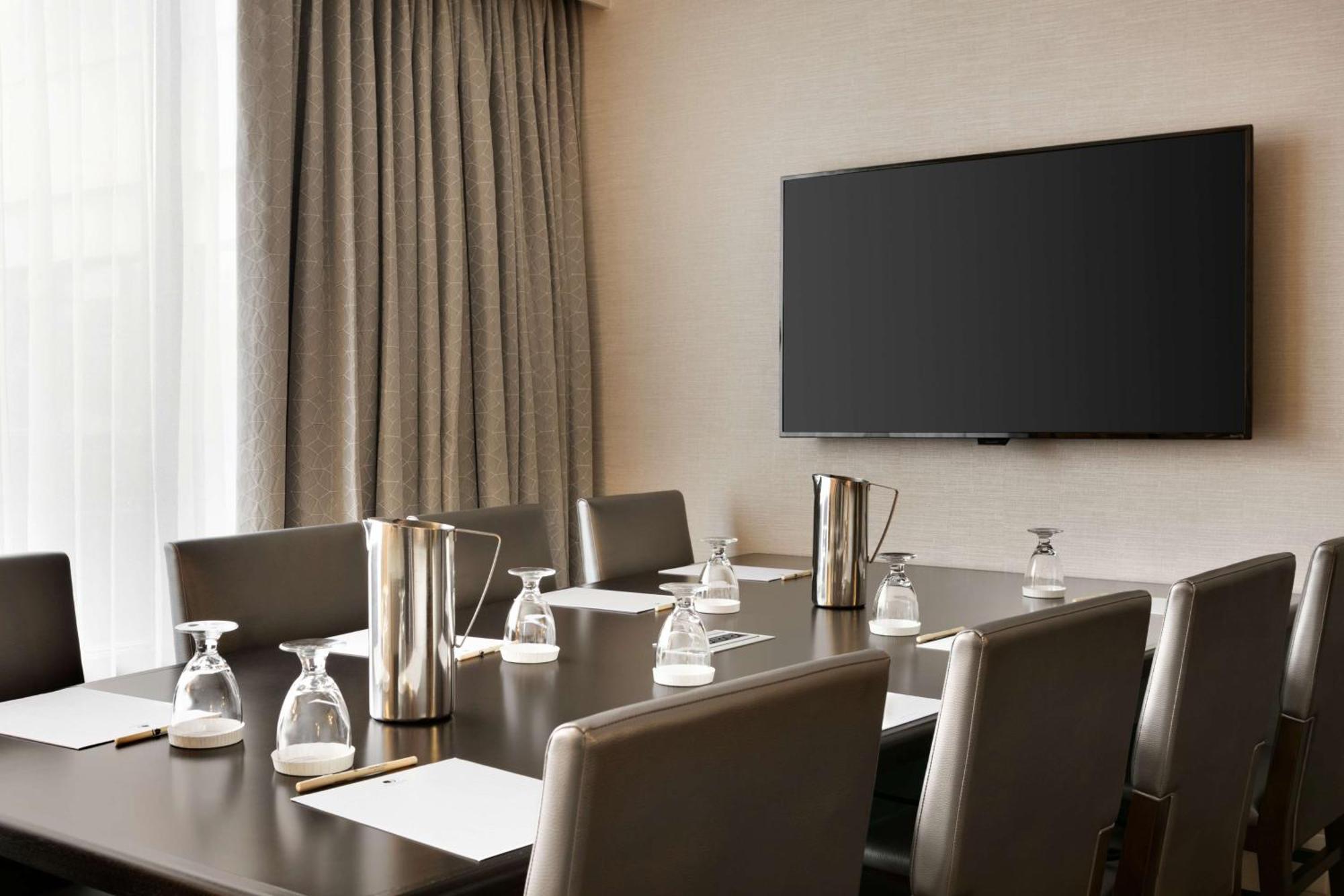 Doubletree By Hilton Mclean Tysons Ξενοδοχείο Tysons Corner Εξωτερικό φωτογραφία