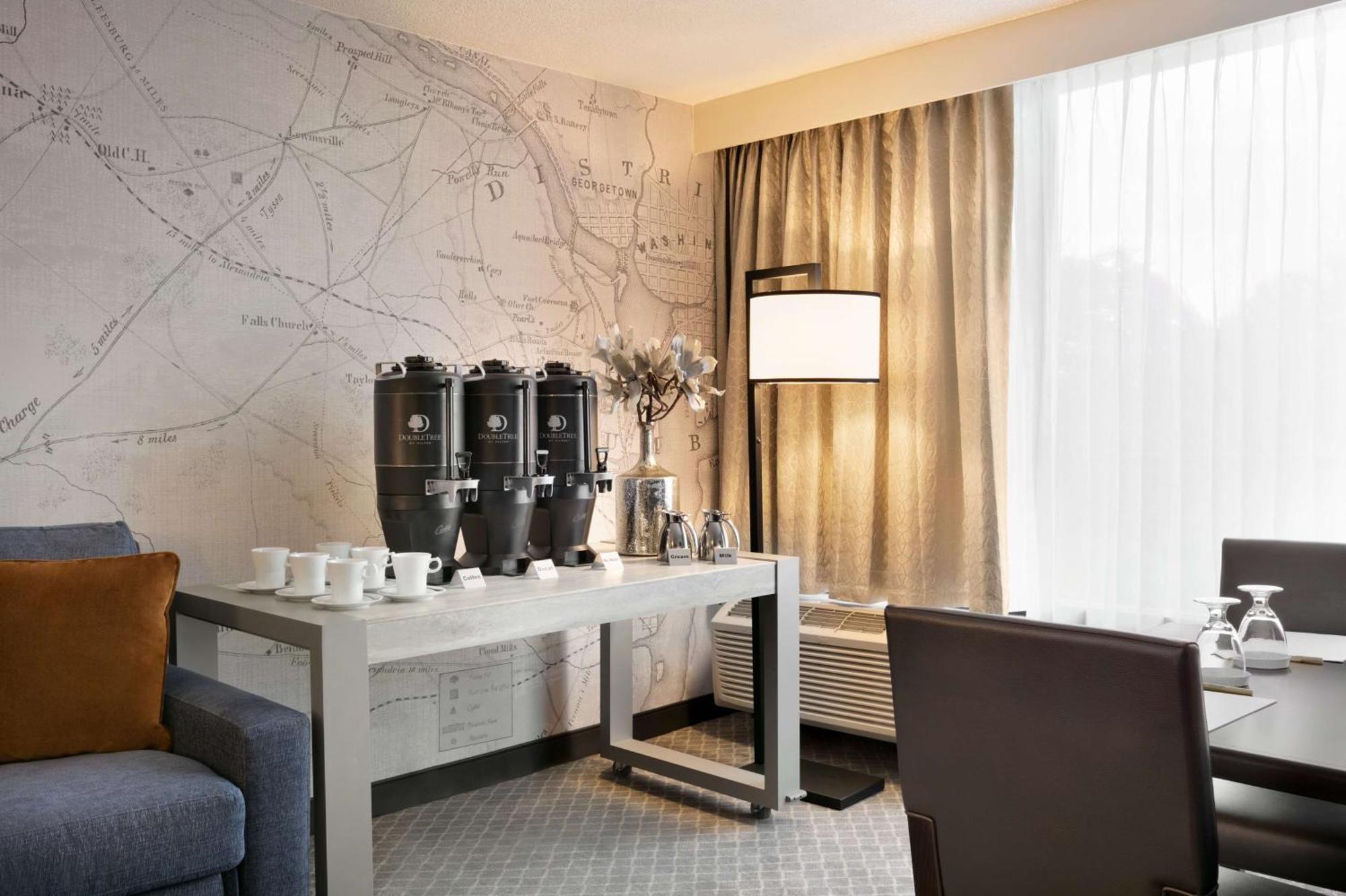 Doubletree By Hilton Mclean Tysons Ξενοδοχείο Tysons Corner Εξωτερικό φωτογραφία