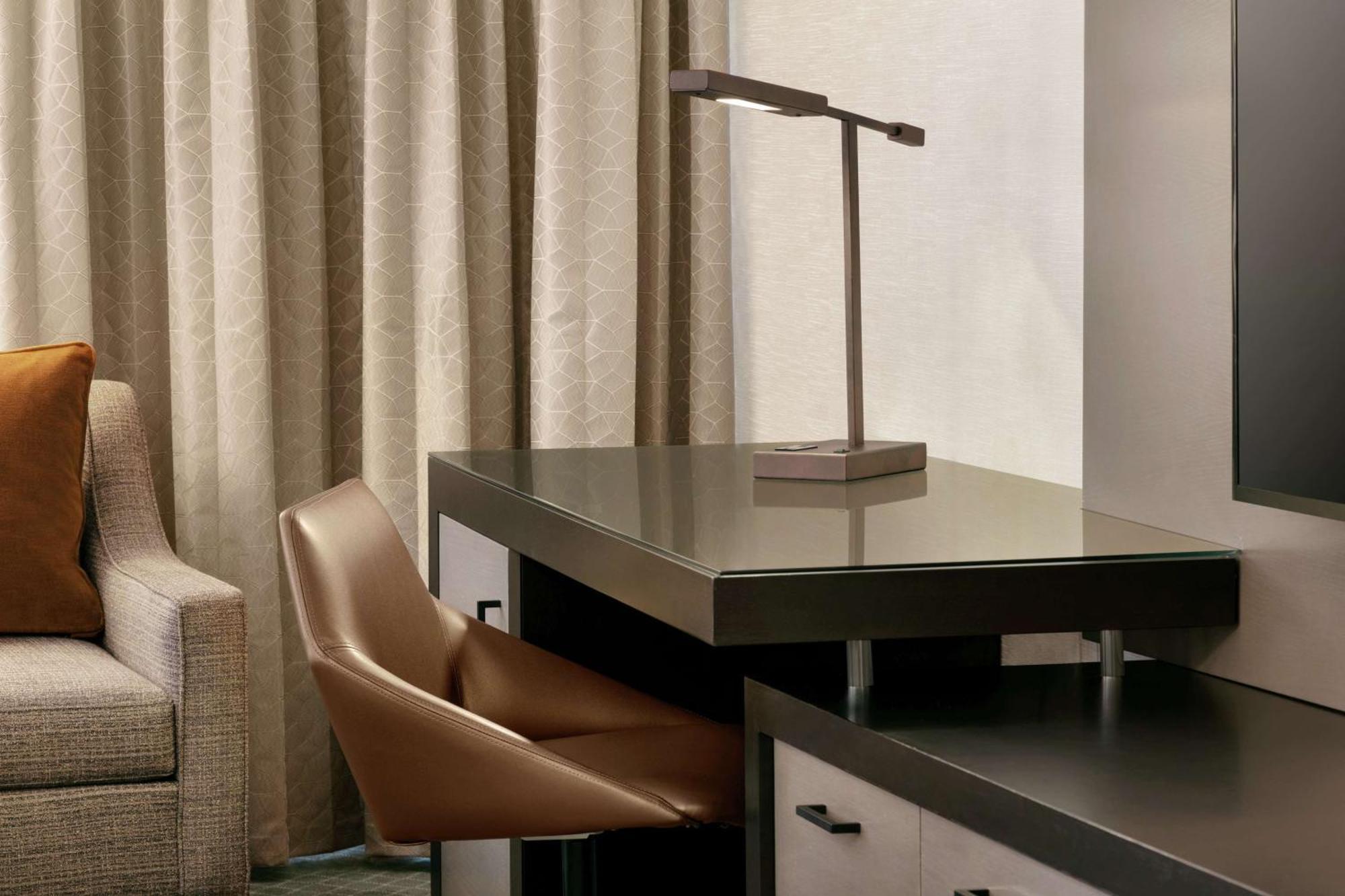 Doubletree By Hilton Mclean Tysons Ξενοδοχείο Tysons Corner Εξωτερικό φωτογραφία