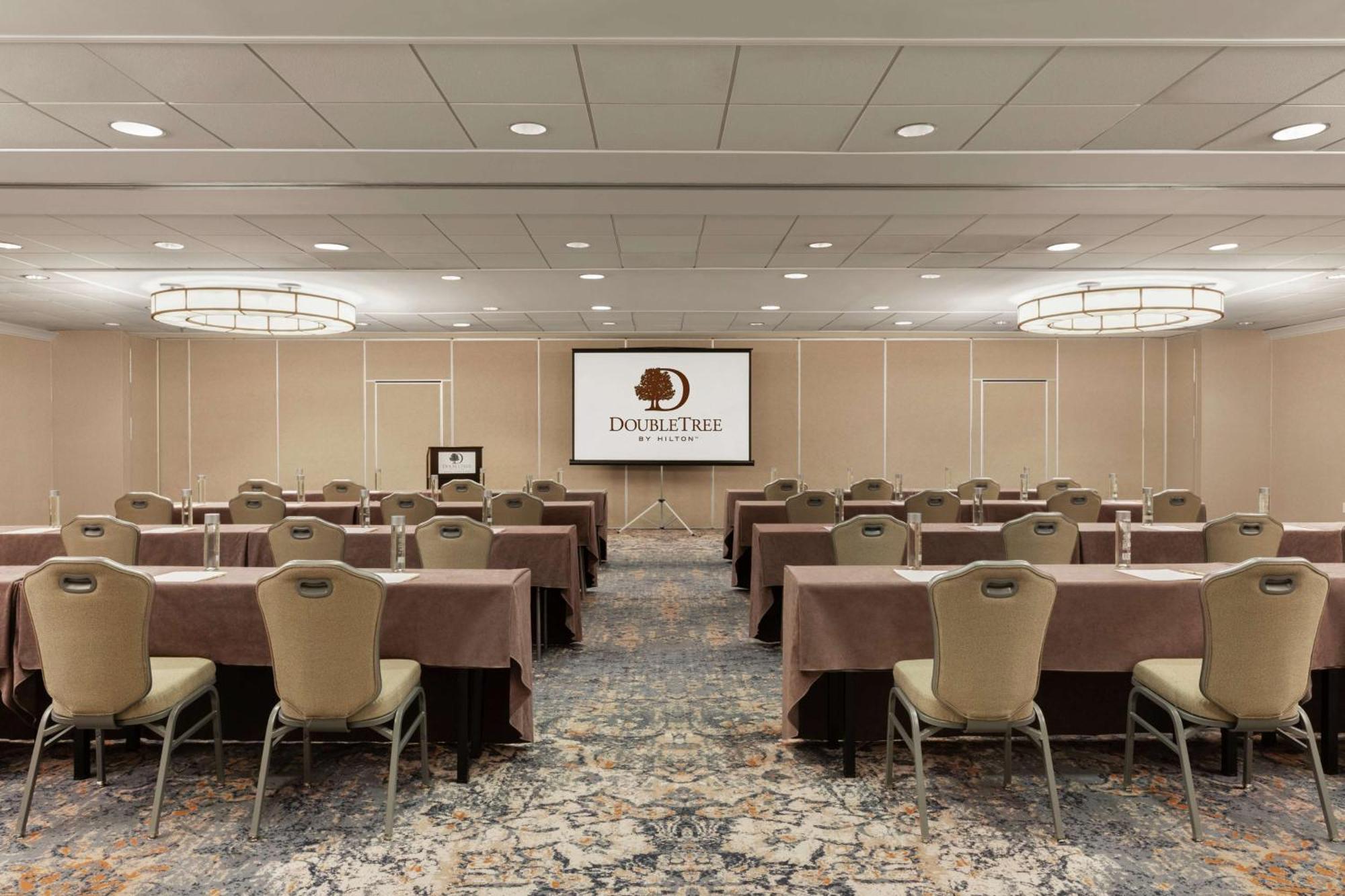 Doubletree By Hilton Mclean Tysons Ξενοδοχείο Tysons Corner Εξωτερικό φωτογραφία