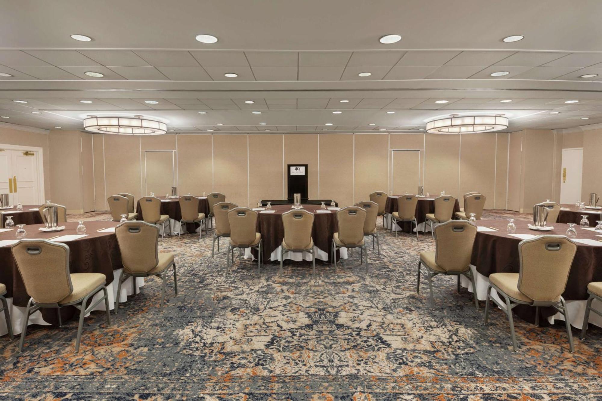 Doubletree By Hilton Mclean Tysons Ξενοδοχείο Tysons Corner Εξωτερικό φωτογραφία