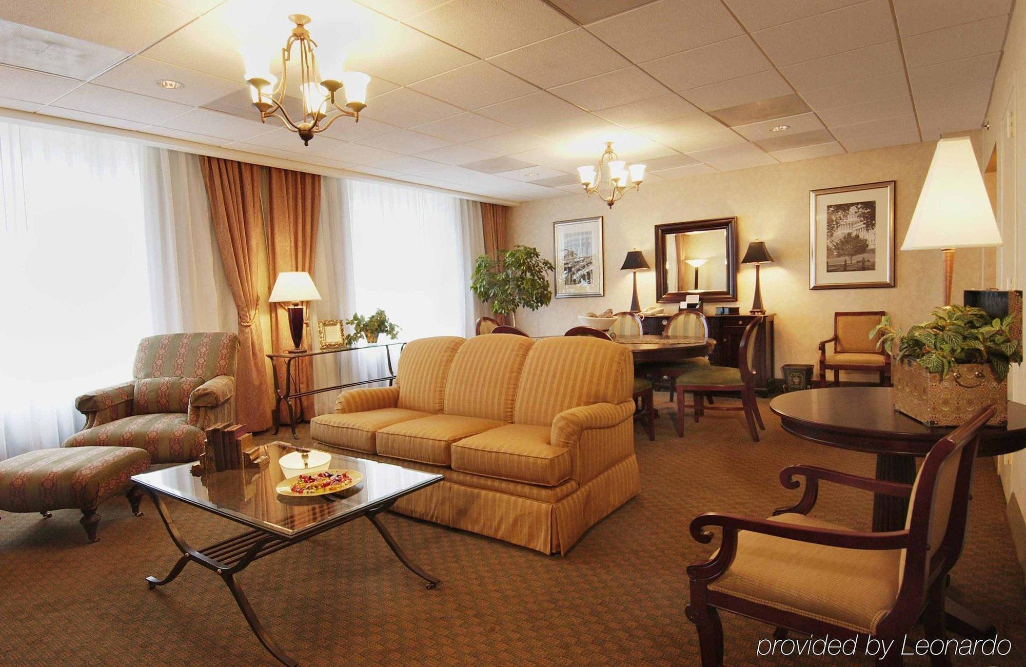 Doubletree By Hilton Mclean Tysons Ξενοδοχείο Tysons Corner Δωμάτιο φωτογραφία